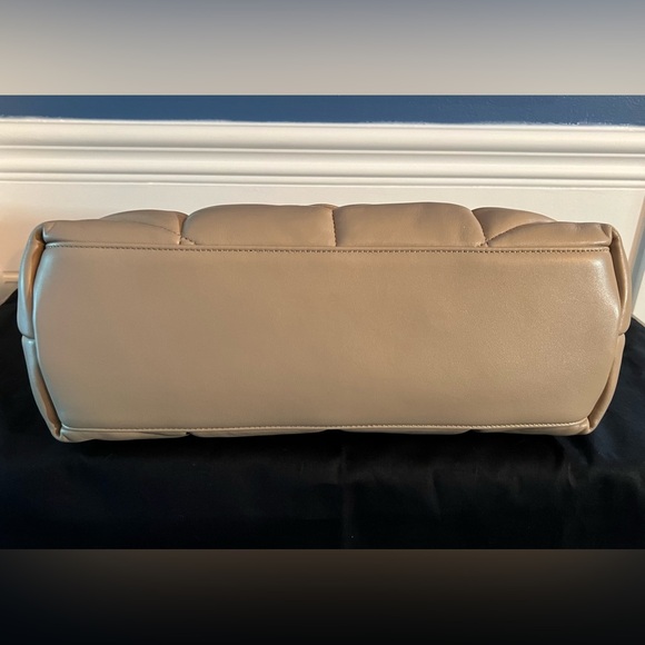 Saint Laurent (YSL) Medium Lou Puffer Bag in Quilted Leather - Picture 4 of 15